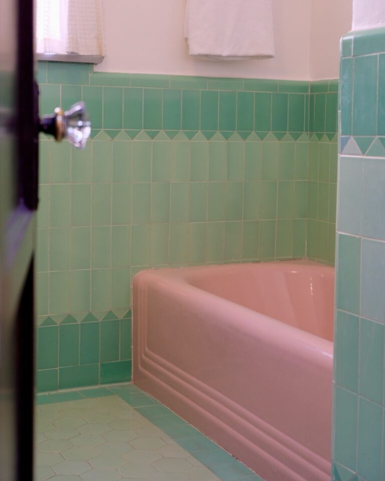 Retro Bathroom Style